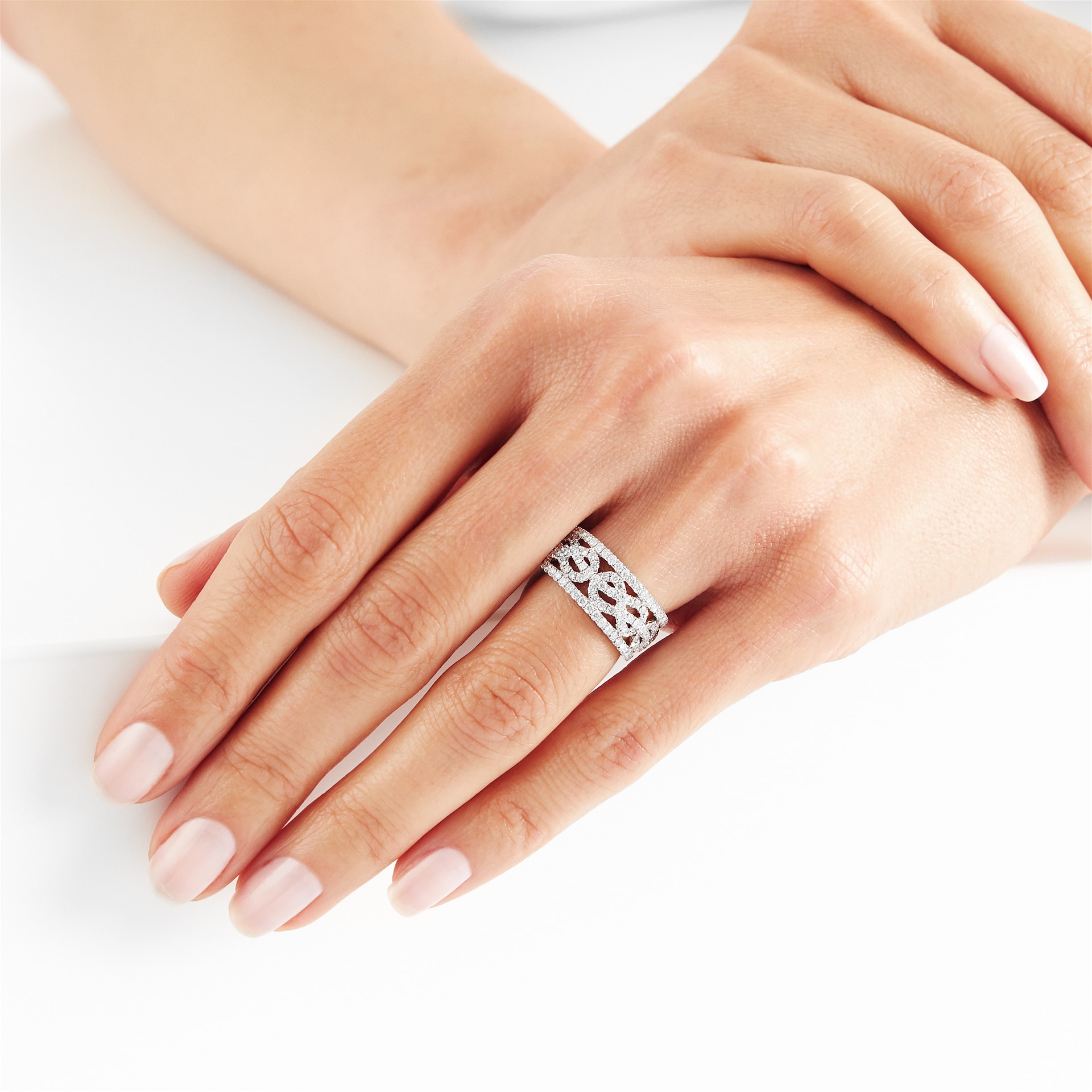 Goldsmiths 18ct White Gold 1.00cttw Knot Infinity Diamond Ring Goldsmiths 18ct White Gold 1.00cttw Knot Infinity Diamond Ring