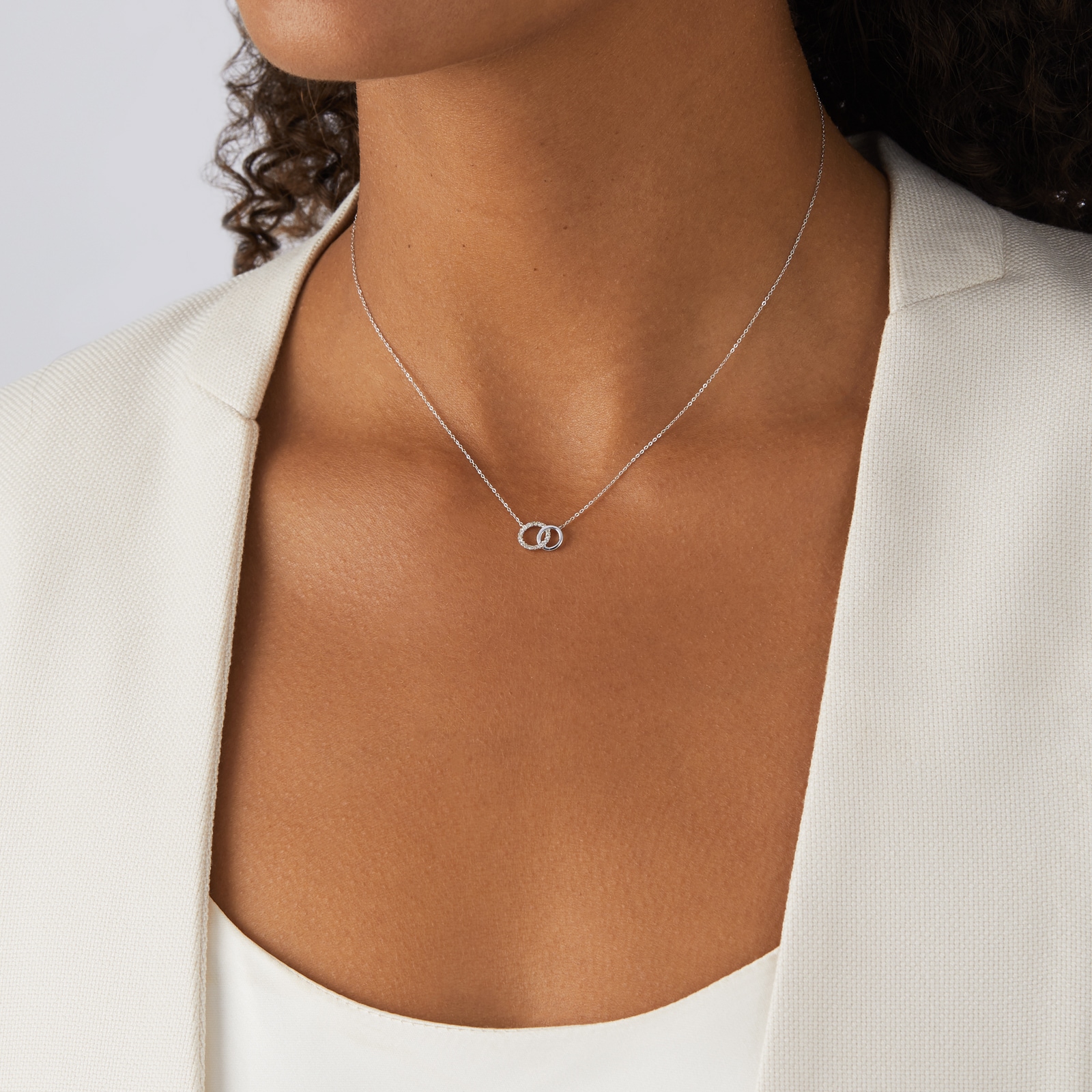 Goldsmiths 9ct White Gold 0.05cttw Diamond Circle Necklace Goldsmiths 9ct White Gold 0.05cttw Diamond Circle Necklace