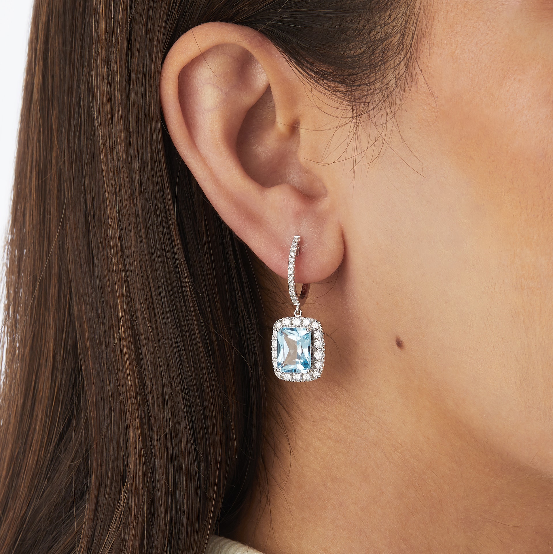 Goldsmiths 18ct White Gold 1.25cttw Diamond & Blue Topaz Earrings Goldsmiths 18ct White Gold 1.25cttw Diamond & Blue Topaz Earrings