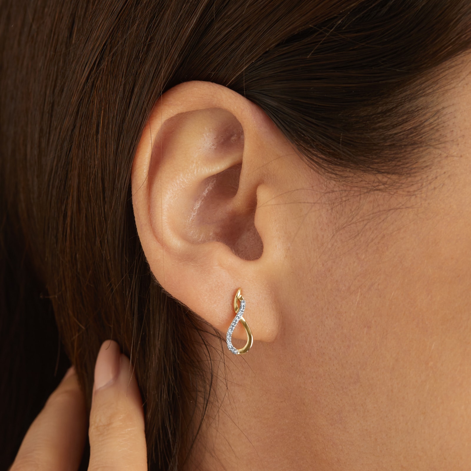 Goldsmiths 9ct Yellow Gold 0.06cttw Diamond Figure 8 Stud Earrings Goldsmiths 9ct Yellow Gold 0.06cttw Diamond Figure 8 Stud Earrings