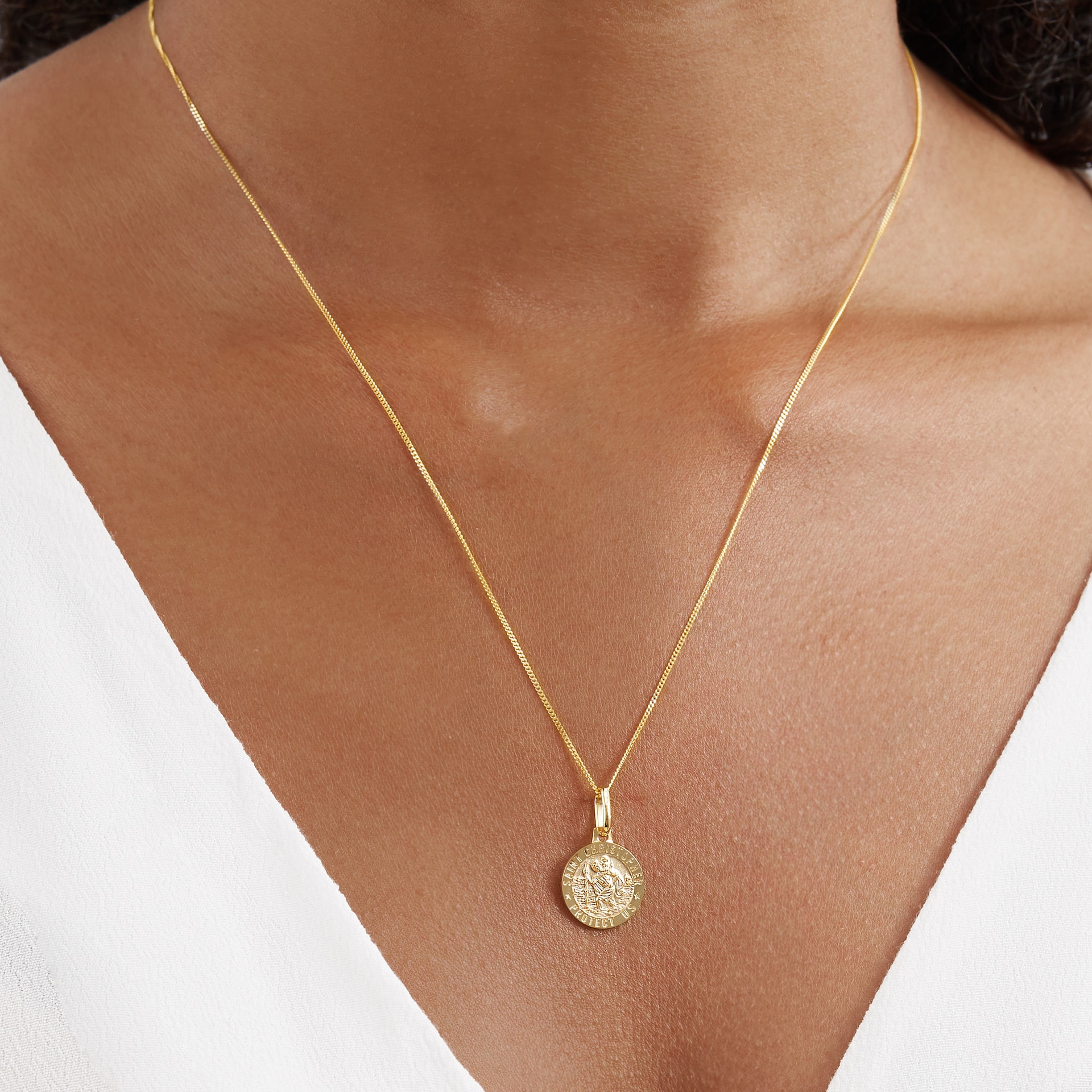 Goldsmiths 9ct Yellow Gold St Christopher Pendant Necklace