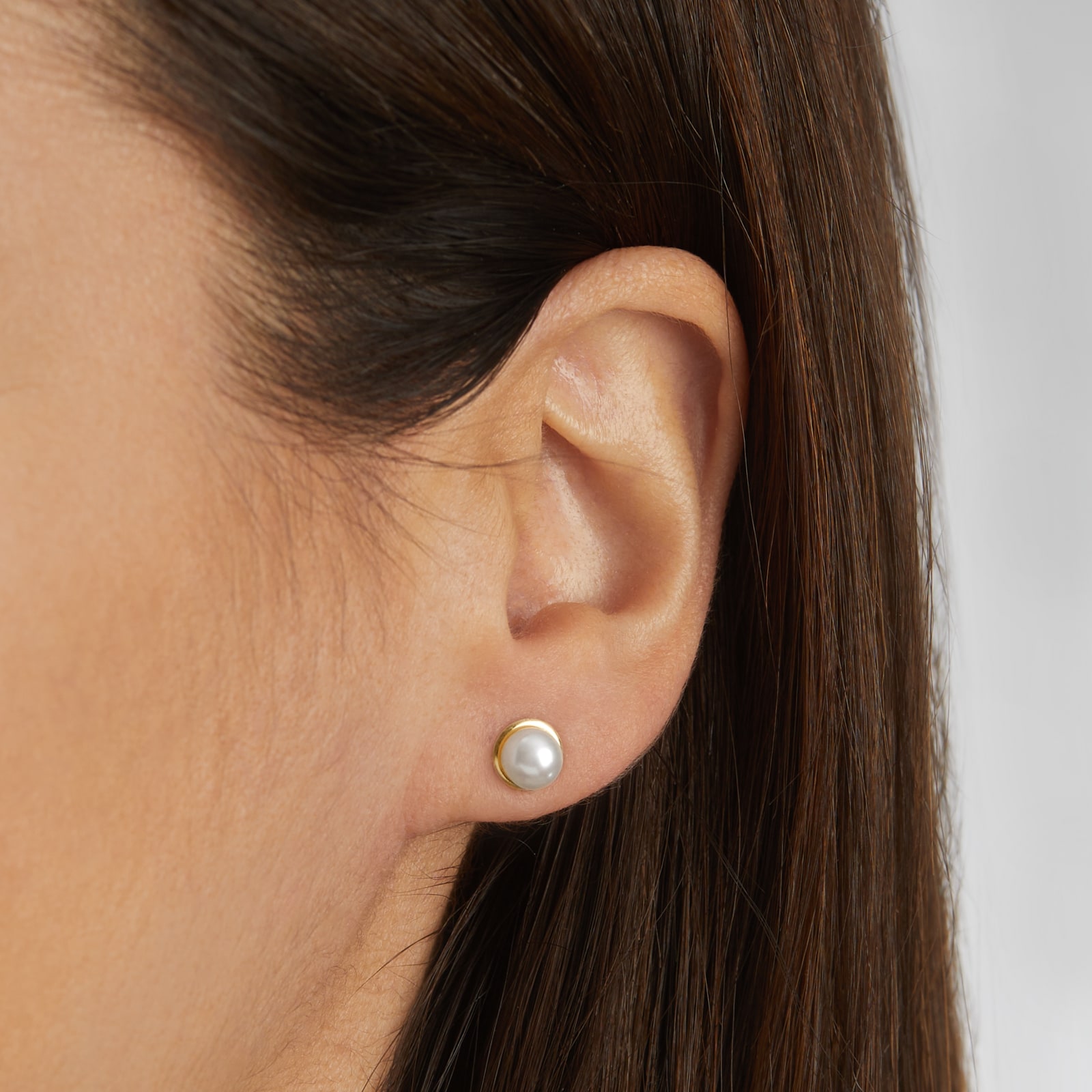 Goldsmiths 9ct Yellow Gold 5mm Freshwater Pearl Stud Earrings Goldsmiths 9ct Yellow Gold 5mm Freshwater Pearl Stud Earrings